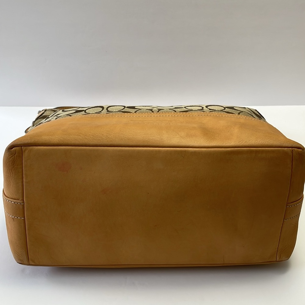 Coach Vintage Hamptons Signature Hobo Khaki Tan - Picture 11 of 13